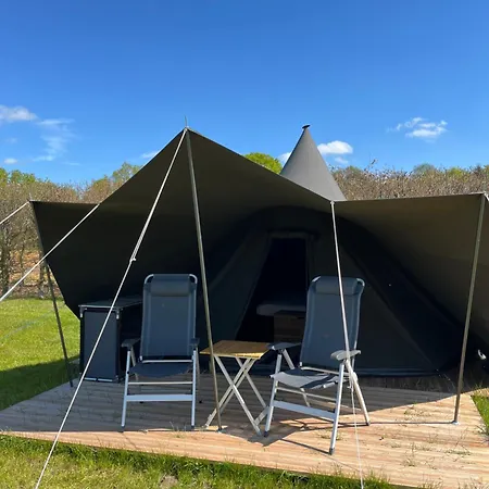 Erve Zonnehoeve Minicamping En Wijngaard Kamp alanı *