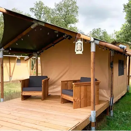 Erve Zonnehoeve Minicamping En Wijngaard