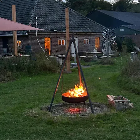 Erve Zonnehoeve Minicamping En Wijngaard פורדן
